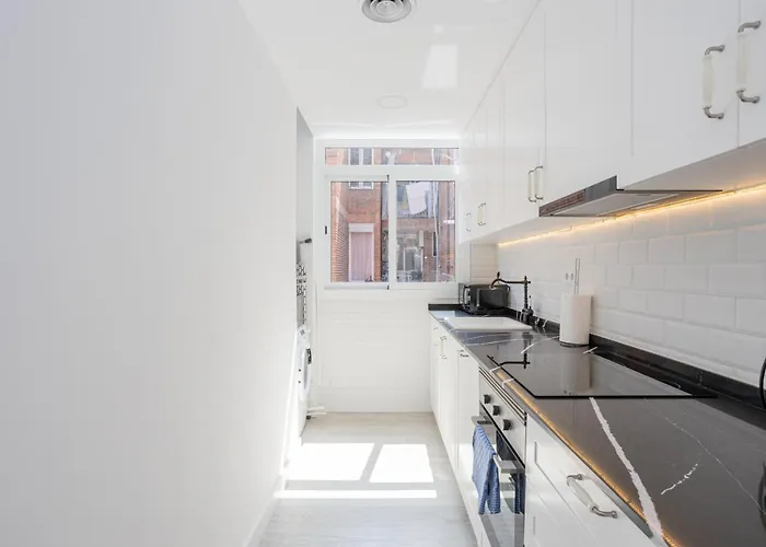 Bright & Stylish Flat In Trendy Grcia Appartamento *