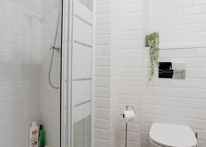 Bright & Stylish Flat In Trendy Grcia *