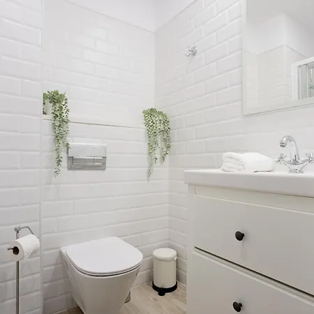 Bright & Stylish Flat In Trendy Grcia Barcelona