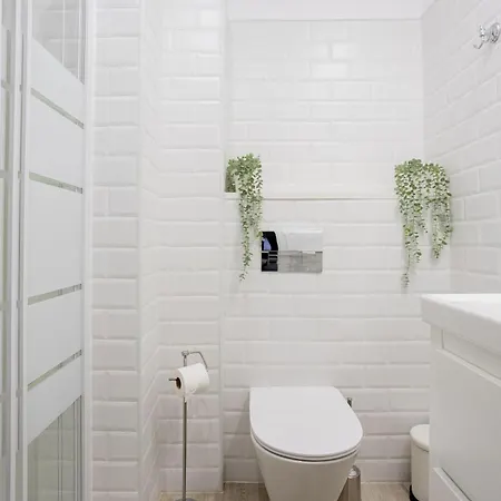 Bright & Stylish Flat In Trendy Grcia Apartment