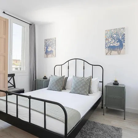 Daire Bright & Stylish Flat In Trendy Grcia *