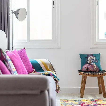 Bright & Stylish Flat In Trendy Grcia Daire Barselona